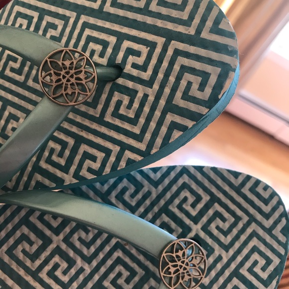 Flip flops! - Picture 3 of 3